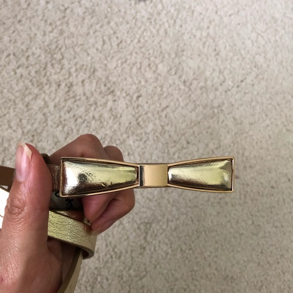 Eliza J metallic belt with bow - Picture 2 of 8